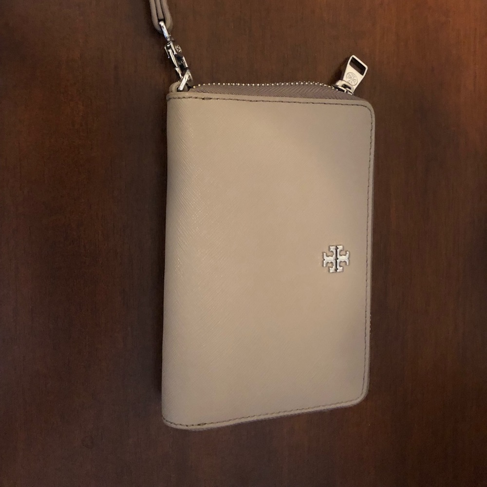 Tory Burch grey wristlet